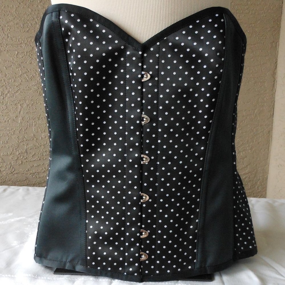KINNAIRD OF IRELAND Steel Boned Corset